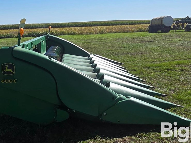 2014-john-deere-608c-corn-head-image-4