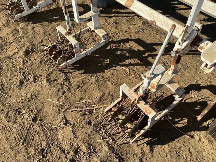 custom-3-pt-3-row-60"-bed-scratcher-image-12