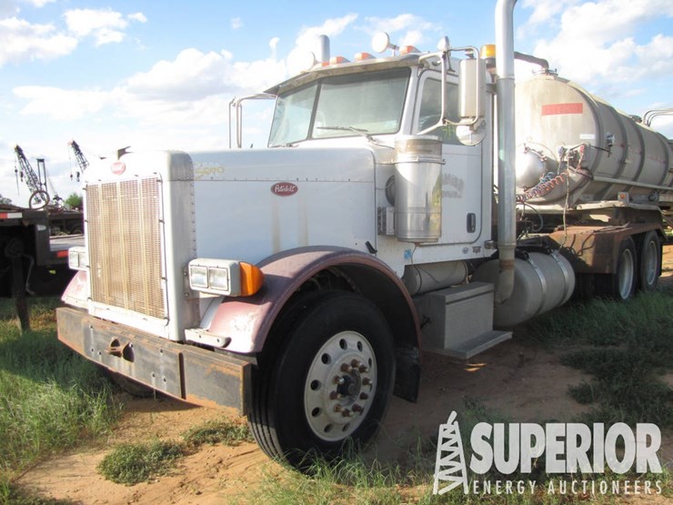 2006-peterbilt-379-t/a-day-cab-haul-truck-image-1