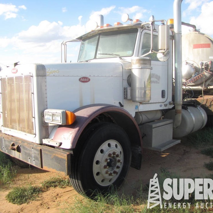 2006 PETERBILT 379 T/A Day Cab Haul Truck