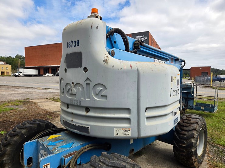#10-•-genie-lift-boom-4x4-/-3952-hours-/-model:-z60/34-image-7