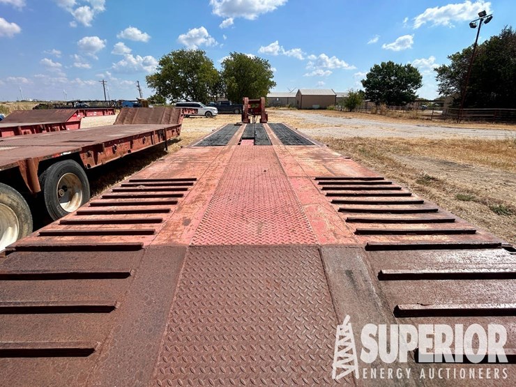 1981-nabors-49'oal-3-axle-detach/foldable-neck-equipment-trailer-image-5