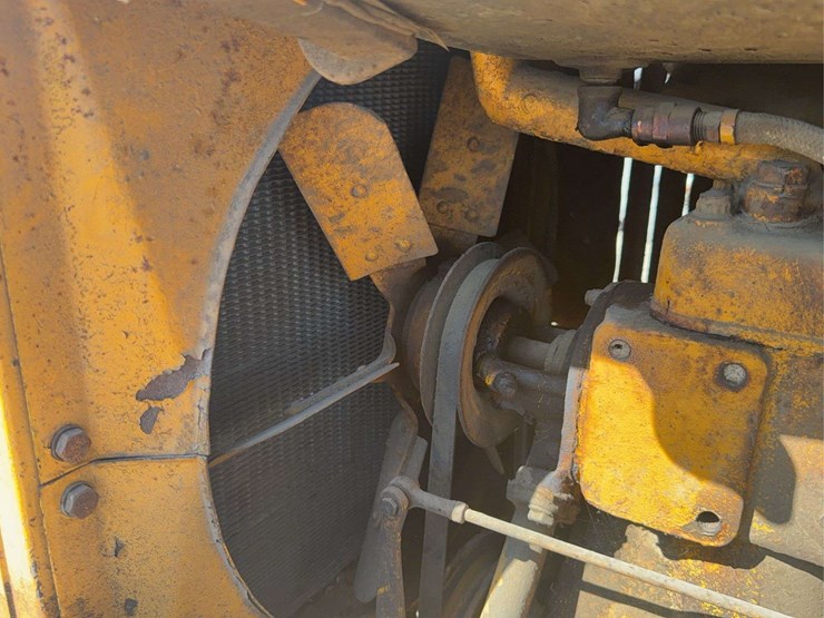 caterpillar-ten-image-22