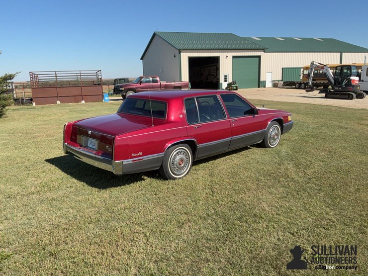1989-cadillac-sedan-deville-car-image-5