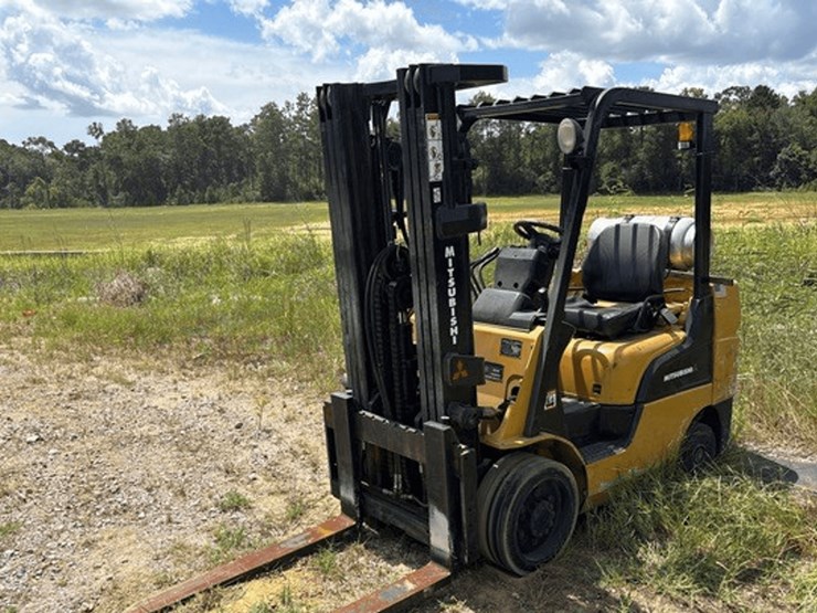 2004-mitsubishi-fgc30n-5750#-cushion-tire-forklift,-image-1
