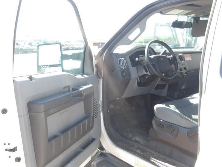 2011-ford-f450-image-23