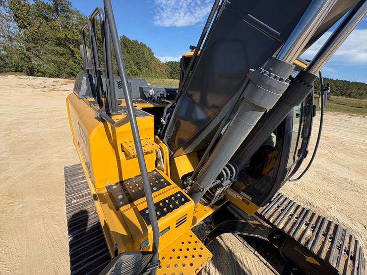 2022-john-deere-200g-excavator-(2,224-hours)-image-30