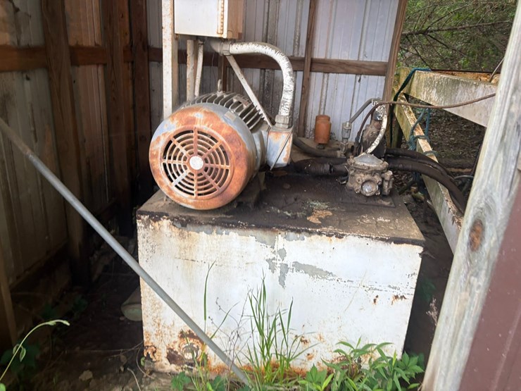 #42224-•-trash-compactor-image-9