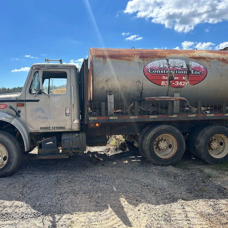 1995 International 4900 Flatbed