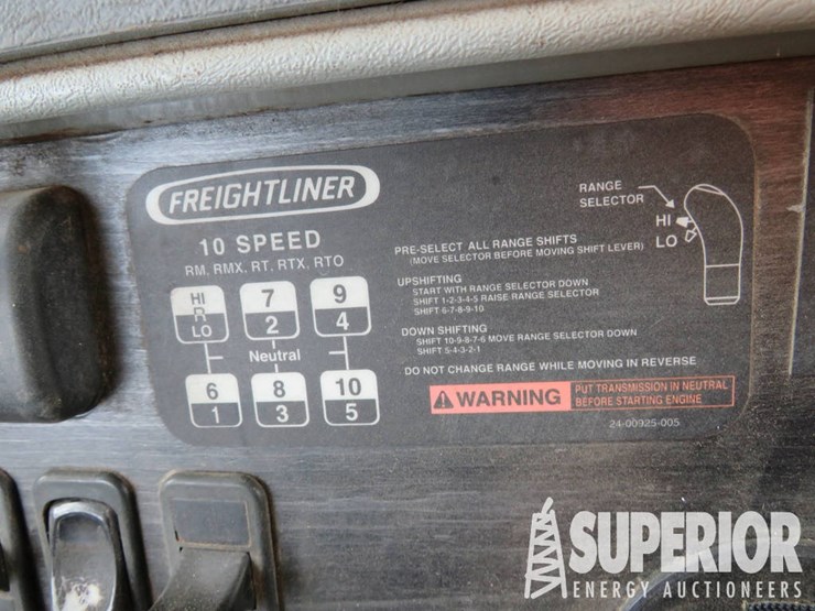 2007-freightliner-columbia-t/a-winch/vac-truck-w/60"-sleeper-cab-image-13