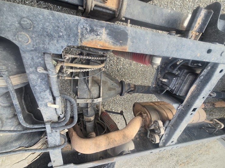 2021-ford-f350-image-46