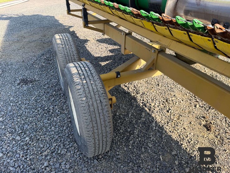 2021-john-deere-635f-header-image-28