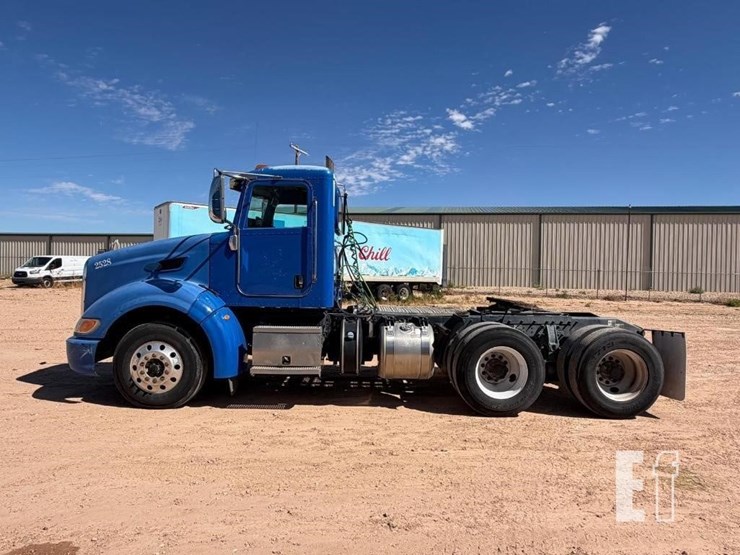 2013-peterbilt-386-image-5