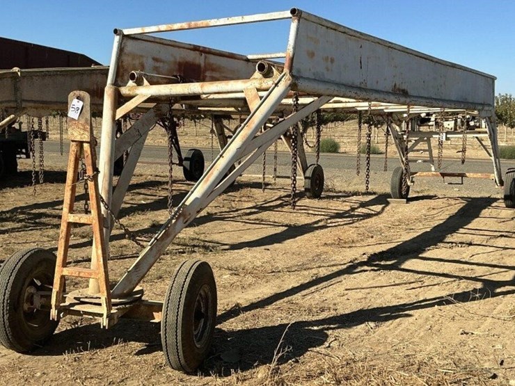 custom-32'-implement-carrier-image-1
