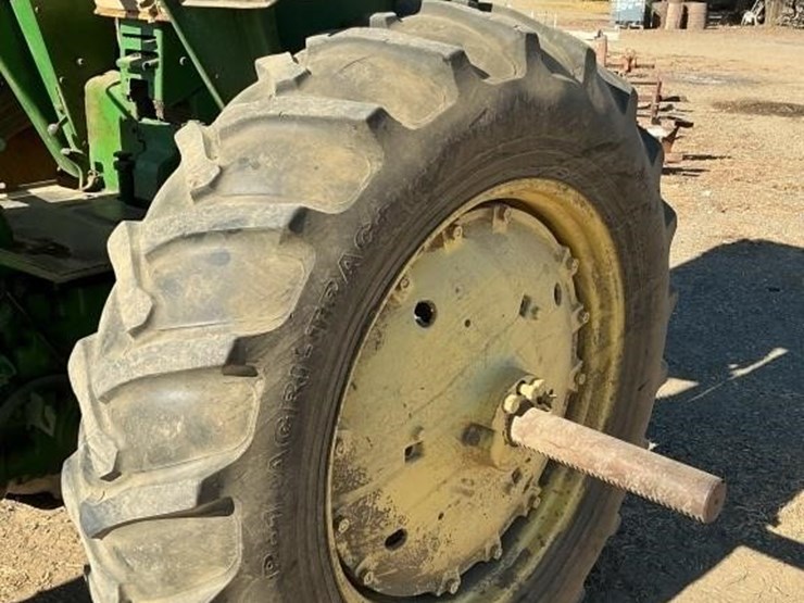 john-deere-4320-tractor,-diesel-image-15