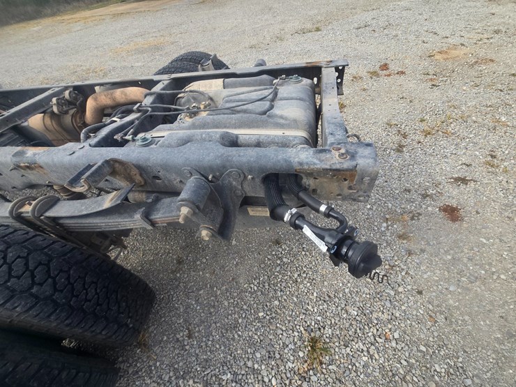 2021-ford-f350-image-47
