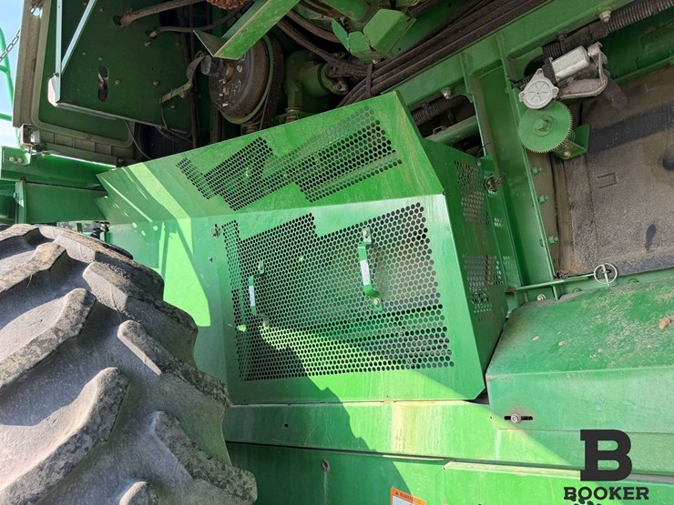 2012-john-deere-s670-combine-image-32