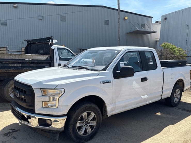 2017-ford-f-150-xl-extended-cab-pickup,-image-1
