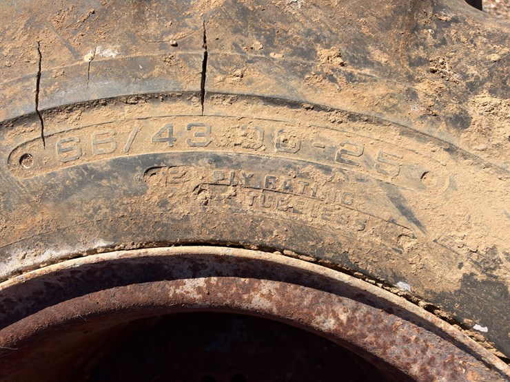 #41608-•-united-heavy-duty-skidder-tire-image-4