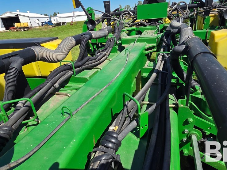 2005-john-deere-1770nt-planter-image-20