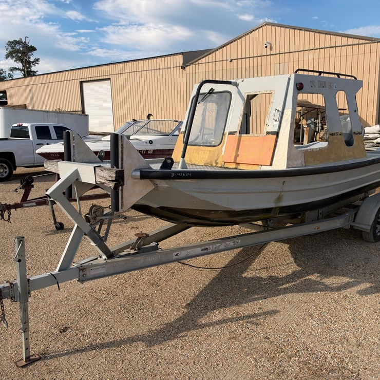 #41634 • 20 FT WELDED ALUMINUM BOAT AND TRAILER
