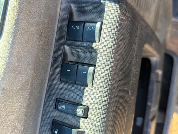 2016-ford-f550-image-24