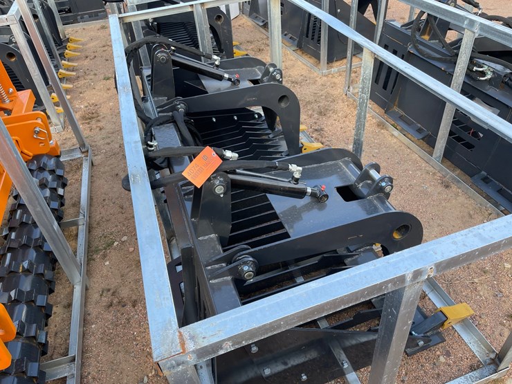 #4074-•-landhonor-72"-skid-steer-hydraulic-skeleton-grapple-bucket-attachment-image-6