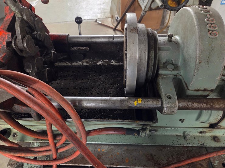 #32-•-toledo-999-pipe-threader-image-3