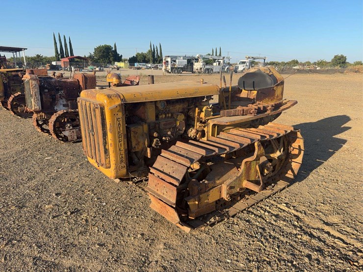 caterpillar-d2-image-1