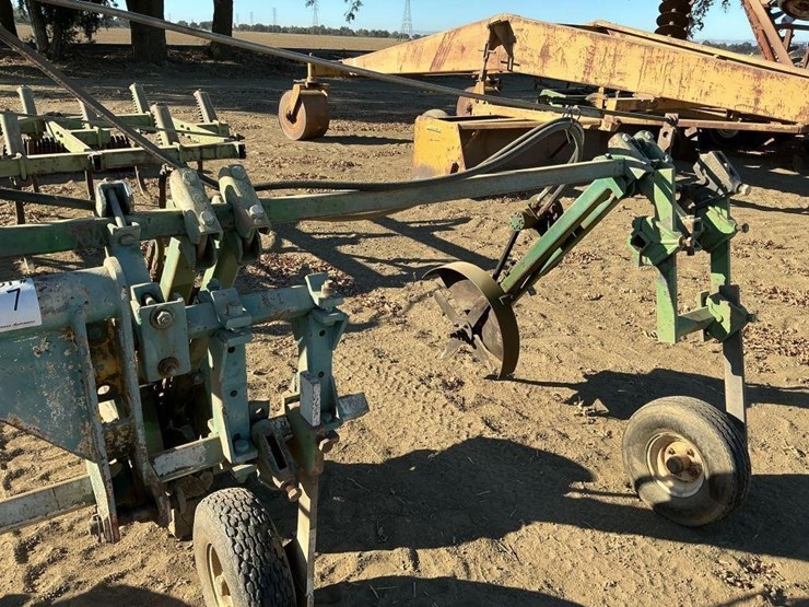 pickett-3-pt-3-row-60"-hyd.-vine-trimmer-image-7