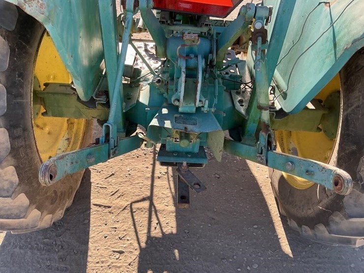 john-deere-1050-tractor,-mfwd-image-6