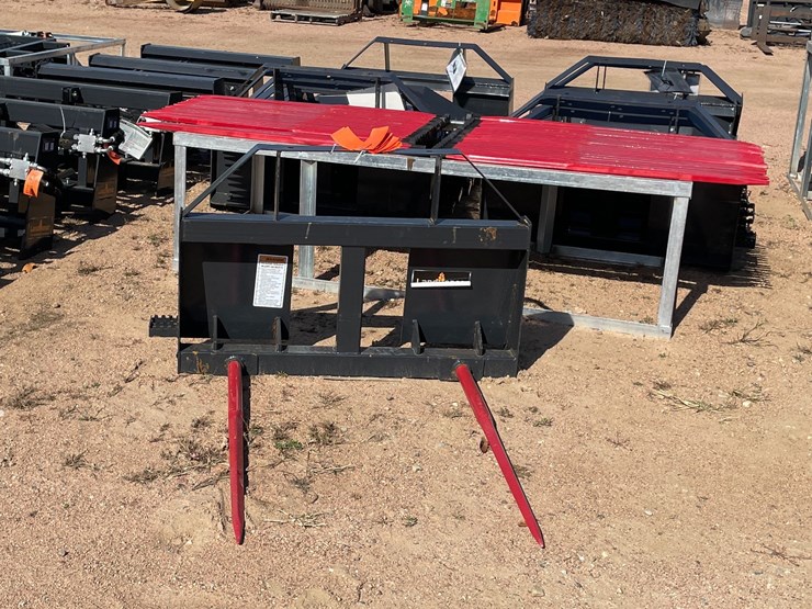 #4110-•-landhonor-bale-spear-frame-attachment-image-10
