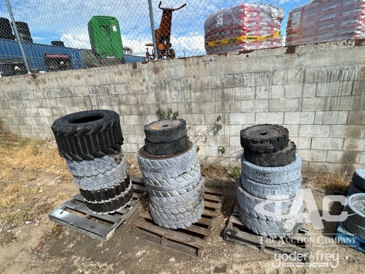 approx.-(16)-rims-w/tires,-fits-skidsteer-image-2