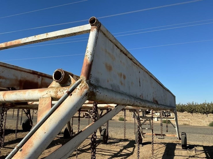 custom-32'-implement-carrier-image-8