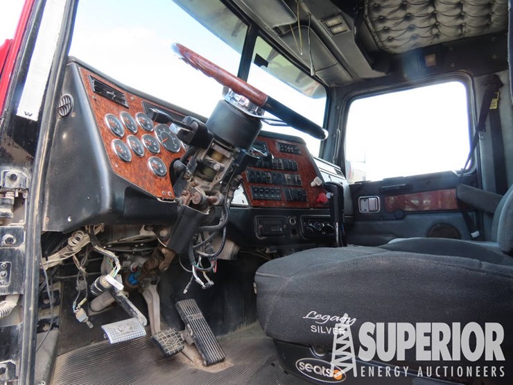 2009-western-star-4900-t/a-truck-tractor-w/pusher-axle-sleeper-image-7