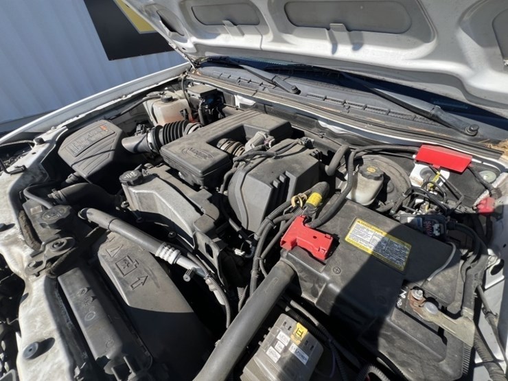 2012-chevrolet-colorado-image-24