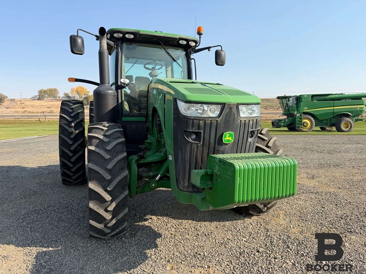 2011-john-deere-8335r-tractor-image-8