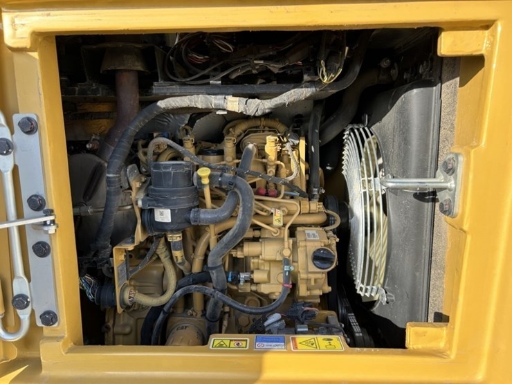 2023-caterpillar-305cr-mini-hydraulic-excavator-image-27
