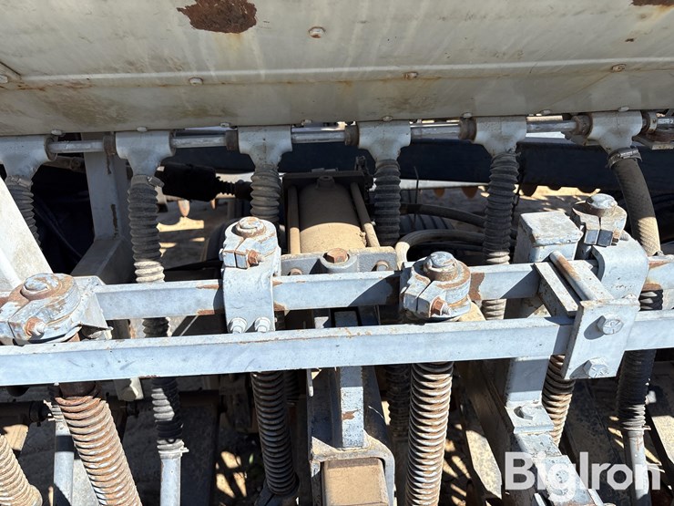 crustbuster-3400-45x8-drill-image-14