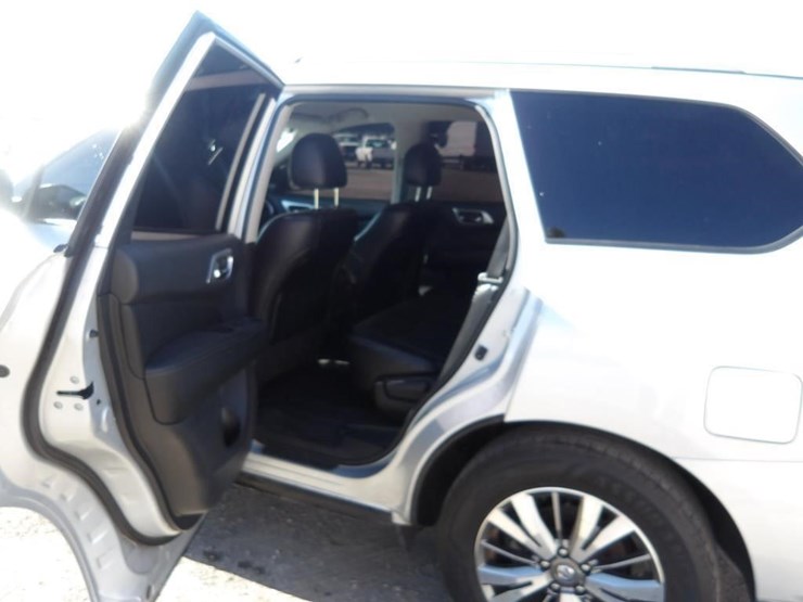 2019-nissan-pathfinder-sl-image-13