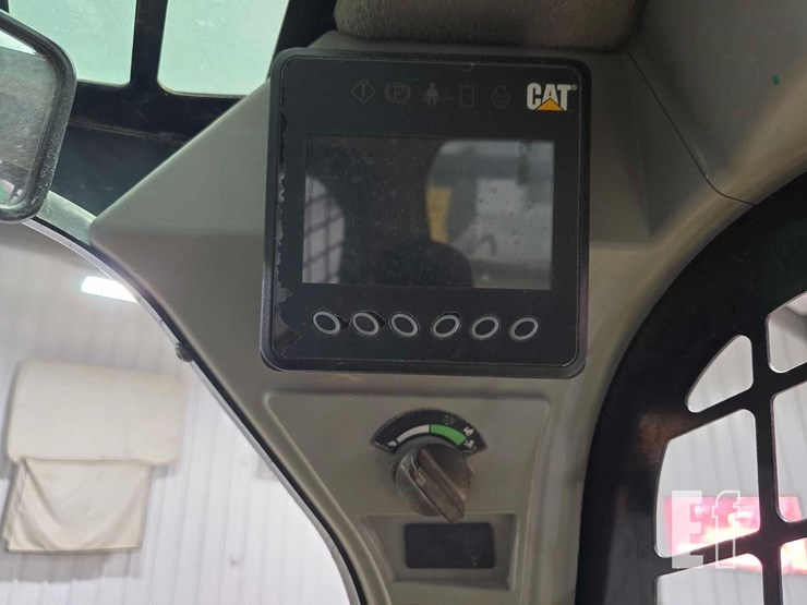 2019-caterpillar-259d-image-10