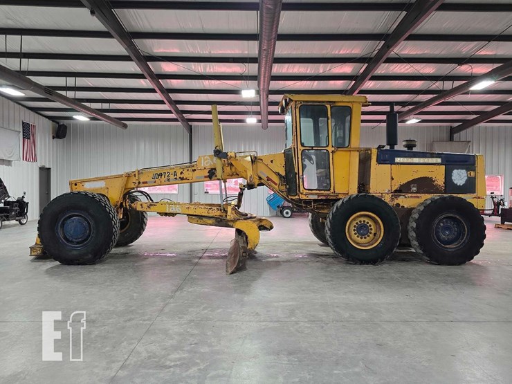 1979-deere-772a-image-5