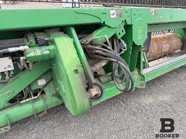 2017-john-deere-635fd-draper-header-image-23