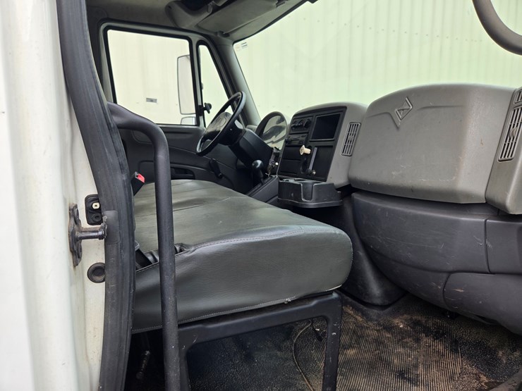 #3-•-2008-international-4300-truck---2008-international-flat-bed-truck-/-vin:-1htmmaal68h651072-/-64,362-miles-image-26