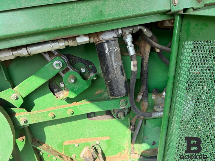 2012-john-deere-s670-combine-image-36