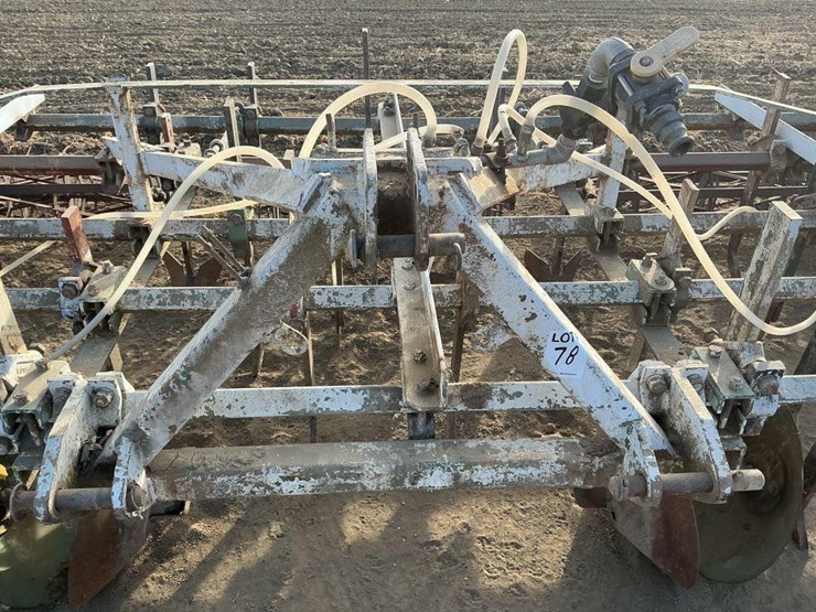custom-3-pt-3-row-60"-cultivator-image-7