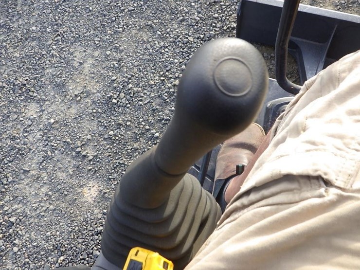 komatsu-pc35mr-1-image-36