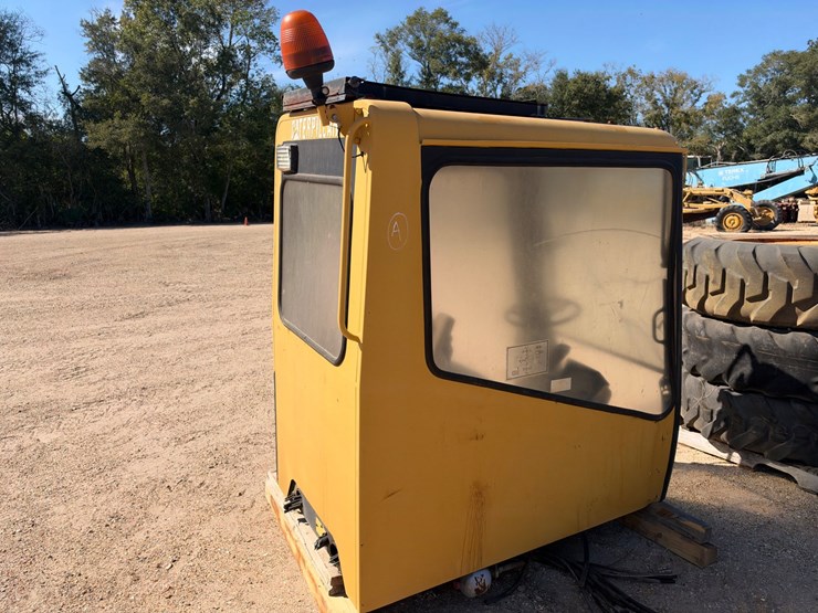 #41544-•-enclosed-cab-for-cat-m318-image-3