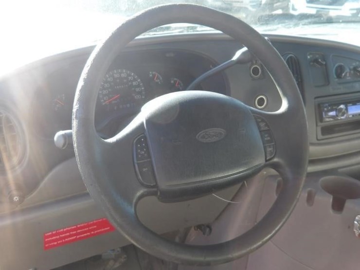 2002-ford-e350-image-17