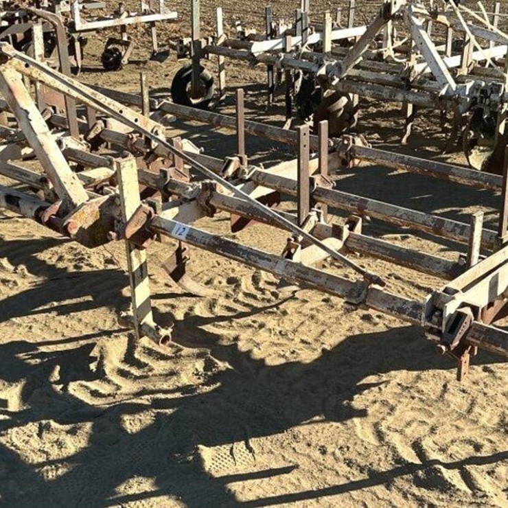 Custom 3-Pt 3-Row 60" Cultivator